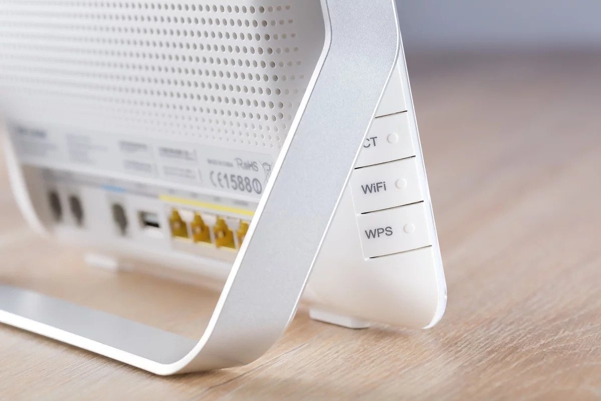 Wired Network VS Wireless Network: Which One to Choose