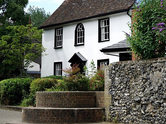 Why Is Your Internet So Slow in Your Old House?